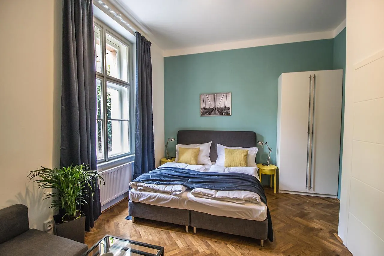 3Bdr City Center Ruterra Apartment Prague
