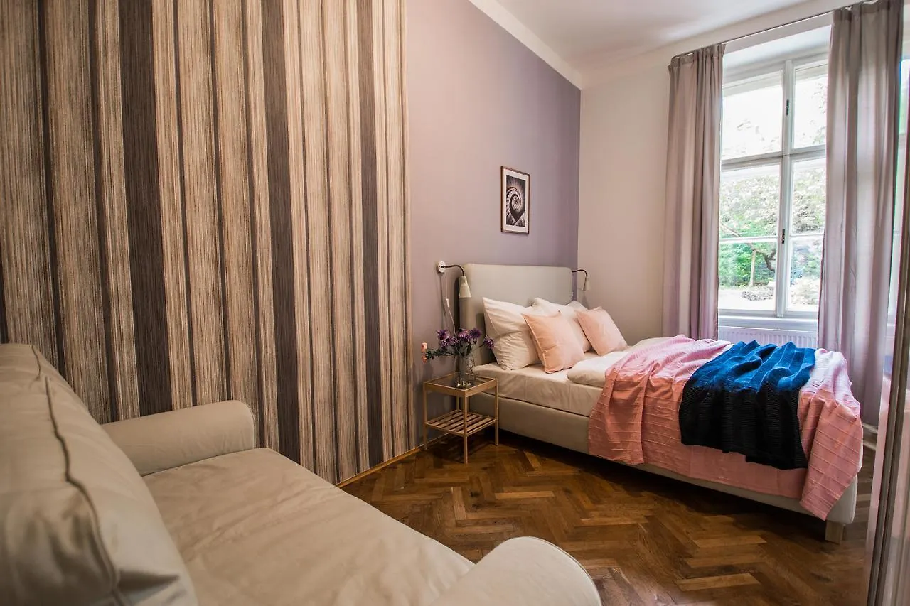 3Bdr City Center Ruterra Apartment Prague