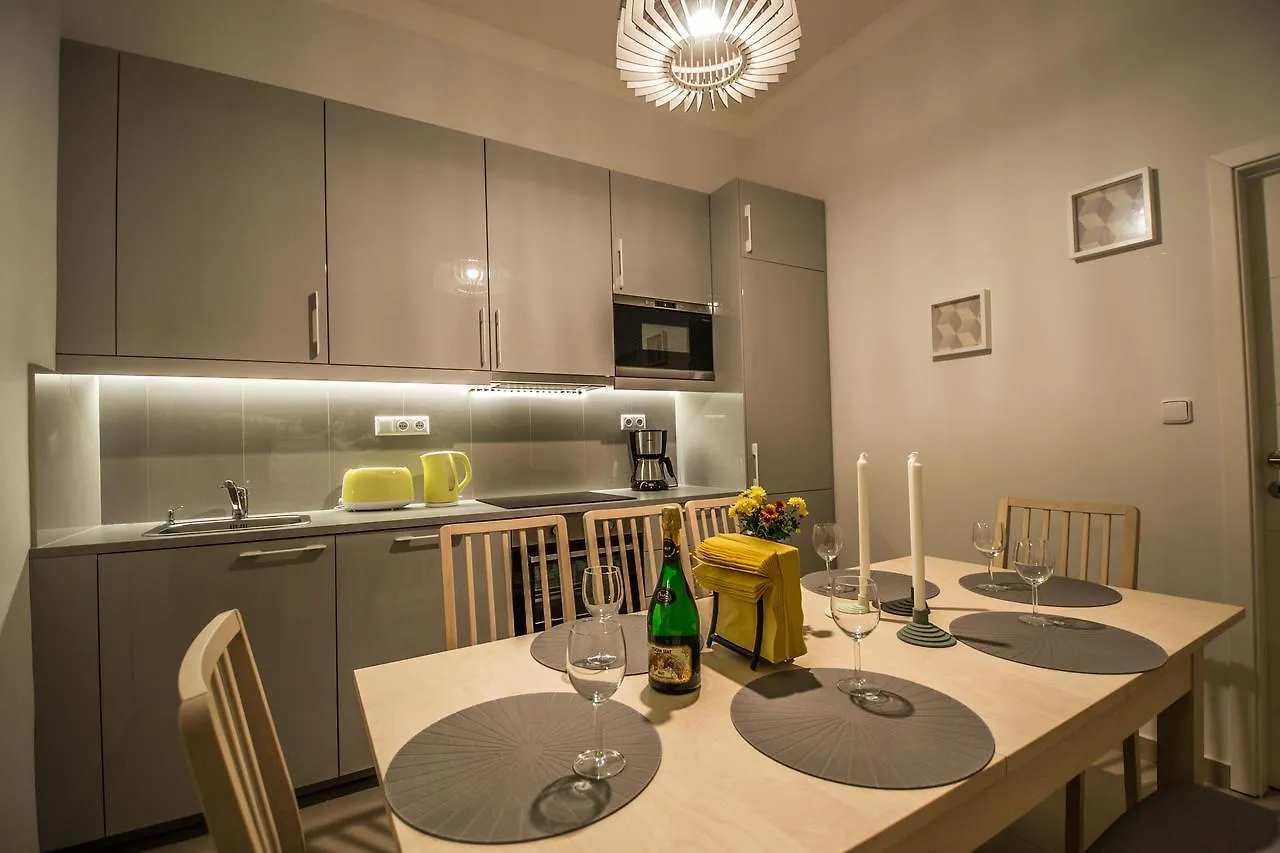 3Bdr City Center Ruterra Apartment Prague