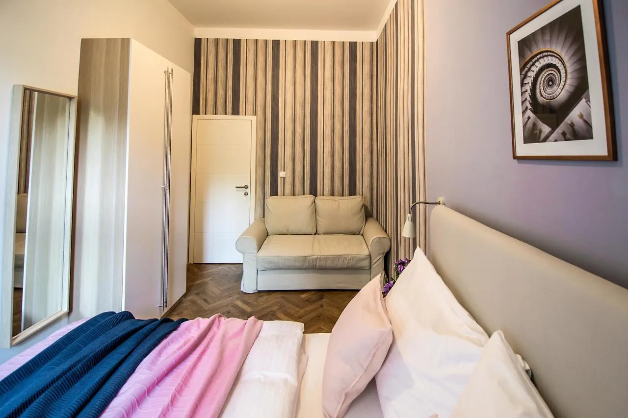 3Bdr City Center Ruterra Apartment Prague