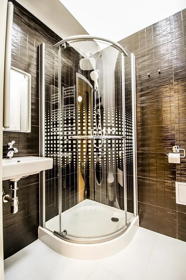 3Bdr City Center Ruterra Apartment Prague